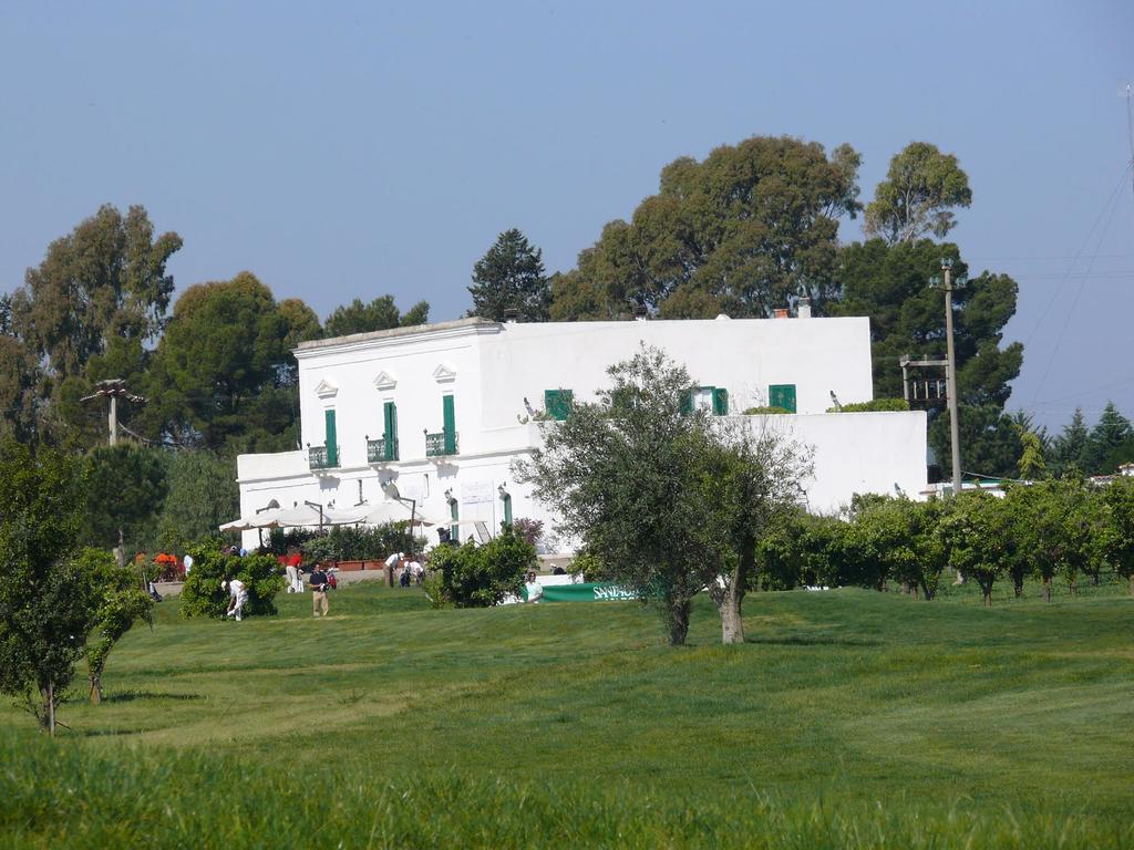 Golf Club Metaponto Pension Buitenkant foto